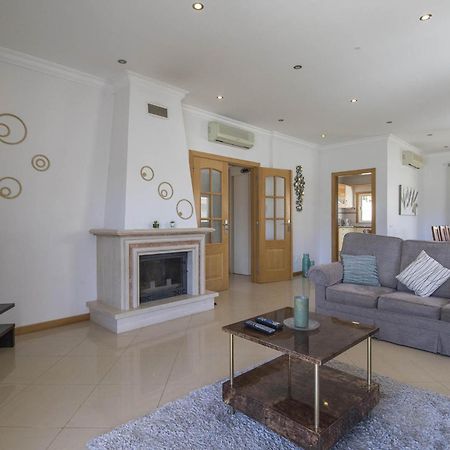 Villa Maresia Patroves Kültér fotó